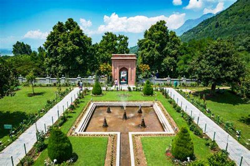 अद्भुत... आकर्षक बागांचे (गार्डन) विश्व