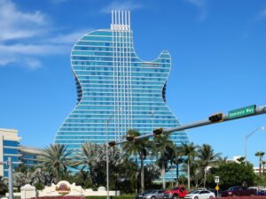 जगातील अनोख्या इमारती